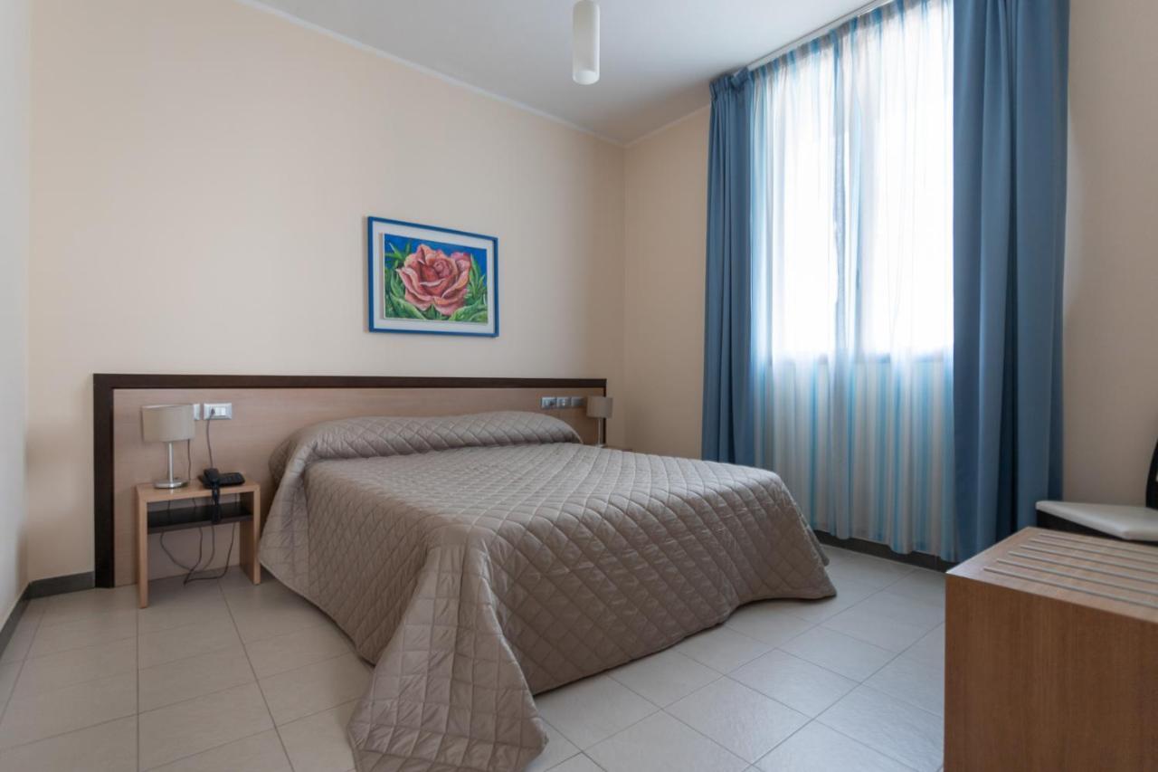 Club Azzurro Hotel & Resort Porto Cesareo Luaran gambar