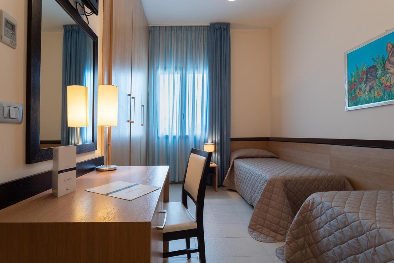 Club Azzurro Hotel & Resort Porto Cesareo Luaran gambar