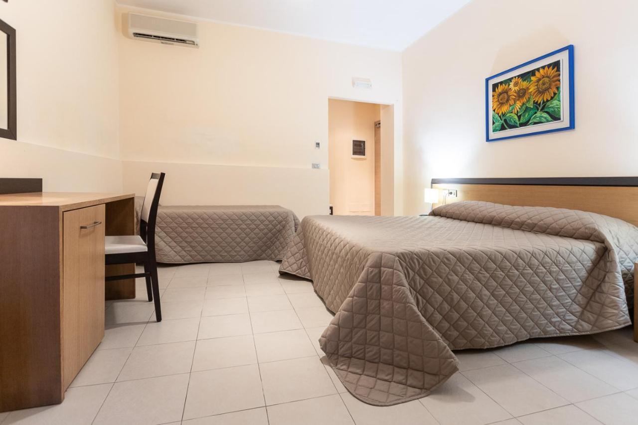 Club Azzurro Hotel & Resort Porto Cesareo Luaran gambar