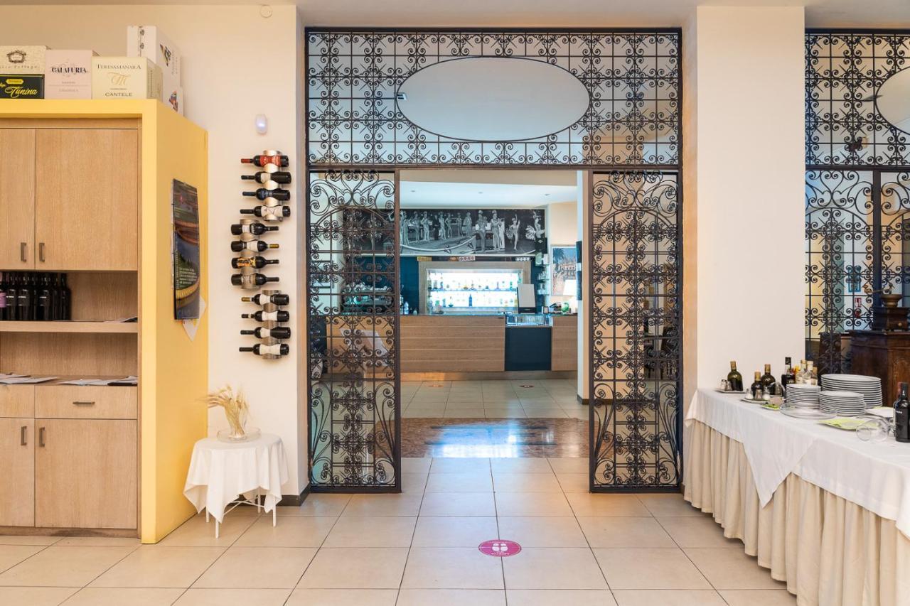 Club Azzurro Hotel & Resort Porto Cesareo Luaran gambar