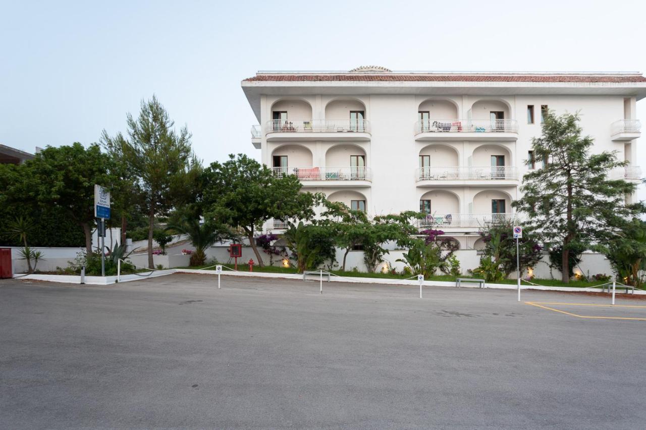 Club Azzurro Hotel & Resort Porto Cesareo Luaran gambar